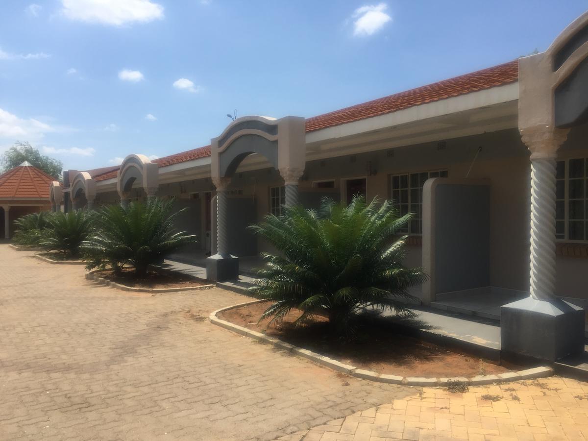 Sahara Stones Hotel Palapye Exterior foto